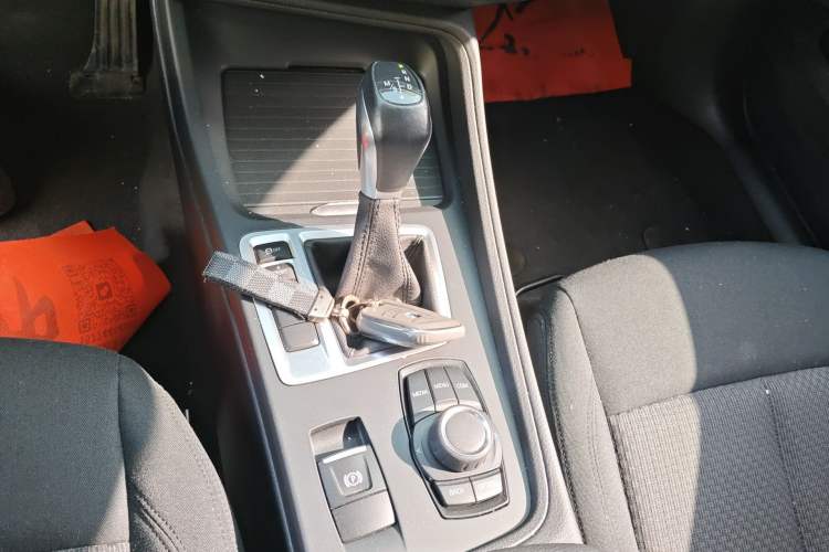 Used BMW 1 Series 2018 118i Fashion Model Gear Lever