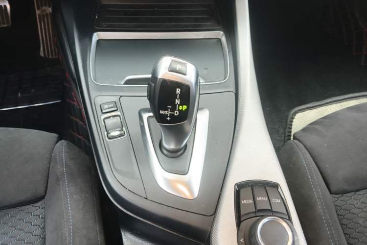 Used BMW 1 Series 2018 120i M Sport Package Gear Lever