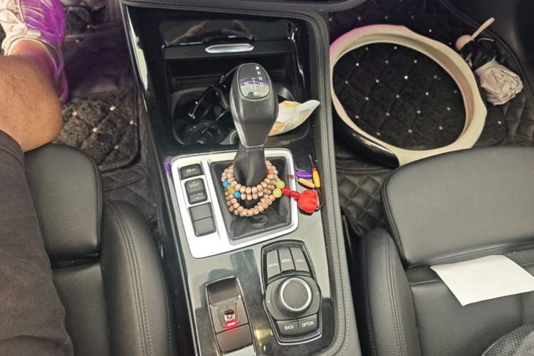 Used BMW 1 Series 2018 Facelifted 118i Sport Edition Gear Lever