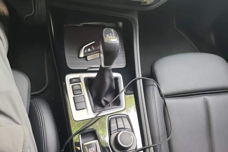 Used BMW 1 Series 2018 118i Sport Edition Gear Lever