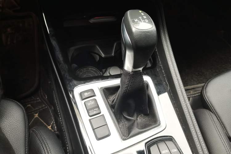 Used BMW 1 Series 2018 Facelifted 118i Sport Edition Gear Lever