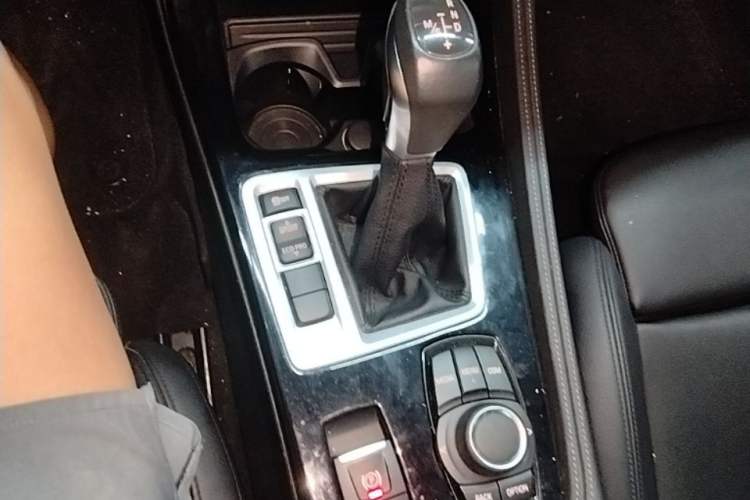 Used BMW 1 Series 2018 118i Sport Edition Gear Lever