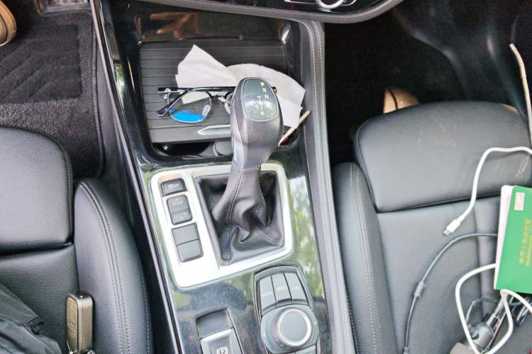 Used BMW 1 Series 2018 Facelifted 118i Sport Edition Gear Lever