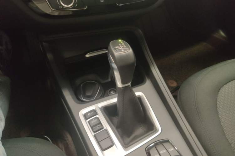 Used BMW 1 Series 2018 118i Fashion Model Gear Lever