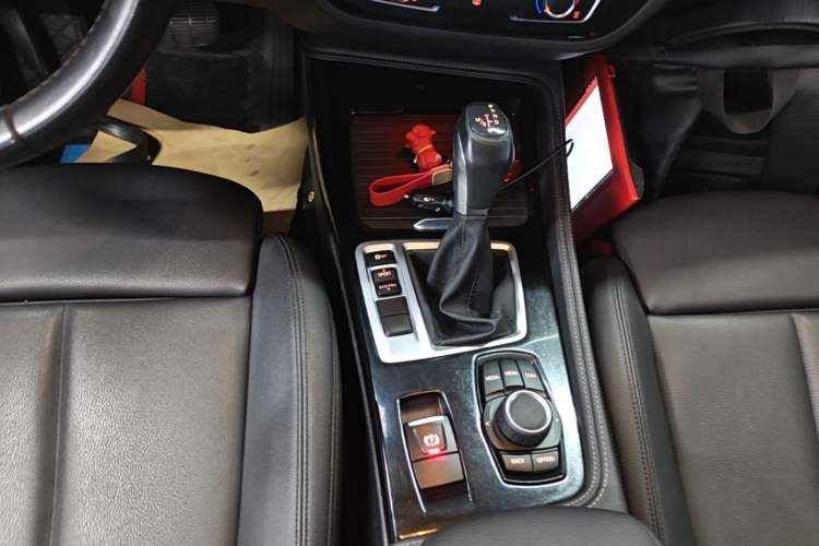 Used BMW 1 Series 2018 118i Sport Edition Gear Lever