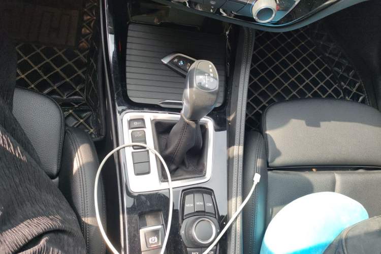 Used BMW 1 Series 2018 118i Sport Edition Gear Lever