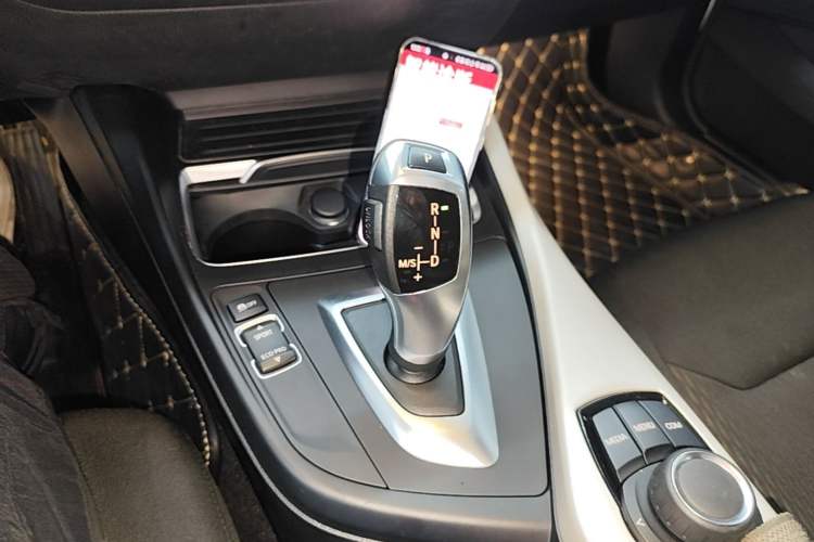 Used BMW 1 Series 2018 118i Leading Model Gear Lever