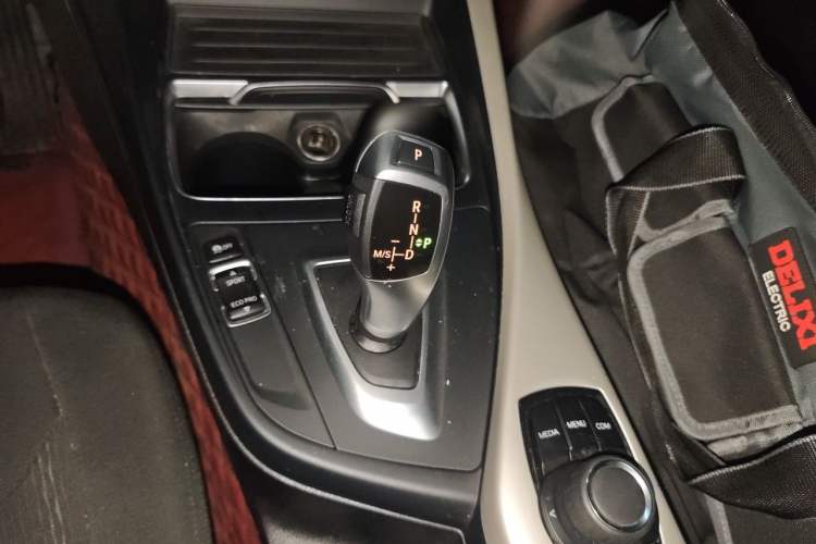 Used BMW 1 Series 2018 118i Leading Model Gear Lever