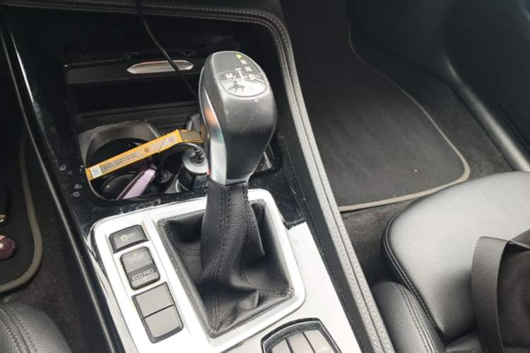 Used BMW 1 Series 2018 118i Sport Edition Gear Lever