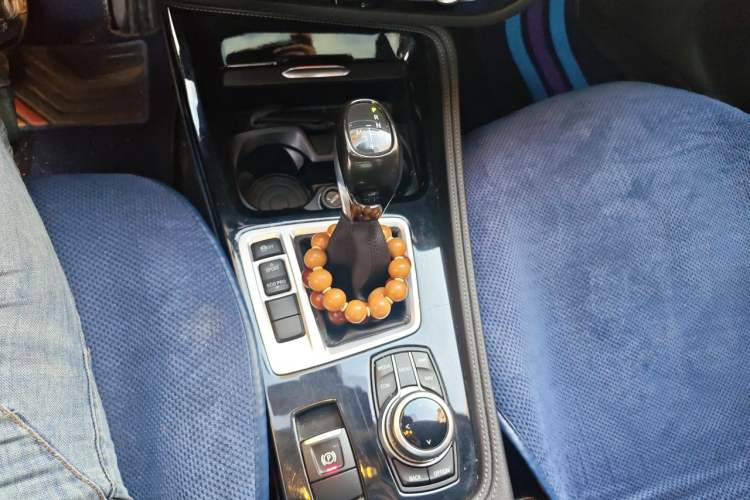 Used BMW 1 Series 2018 118i Design Package Edition Gear Lever