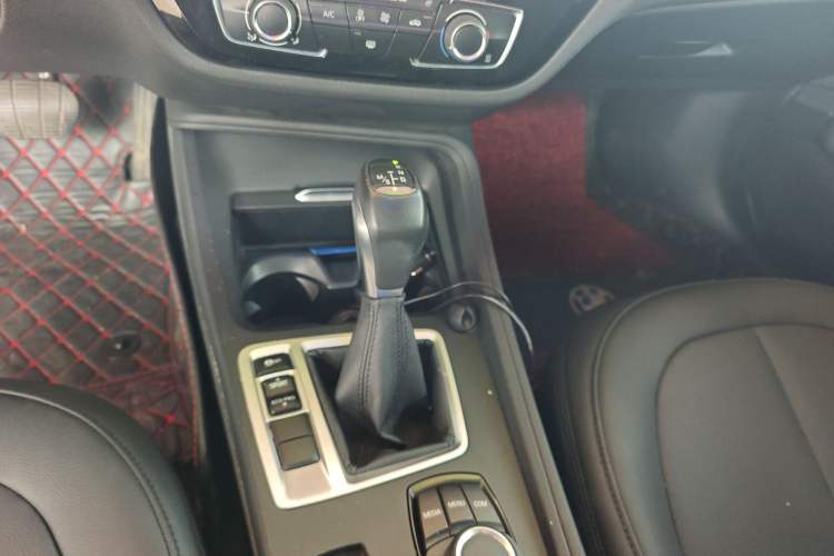 Used BMW 1 Series 2018 118i Fashion Model Gear Lever