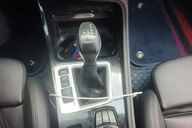 Used BMW 1 Series 2018 Facelifted 118i Sport Edition Gear Lever