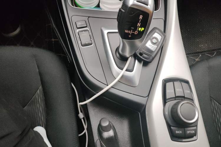 Used BMW 1 Series 2018 118i Leading Model Gear Lever