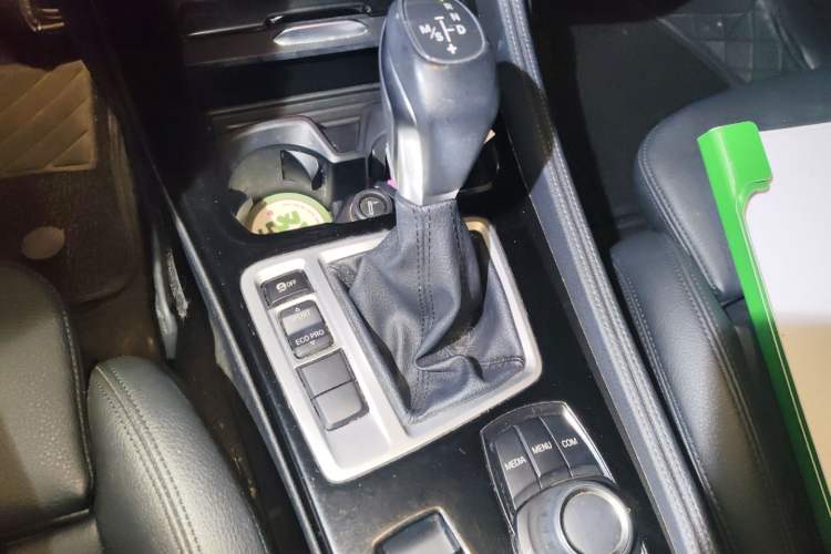 Used BMW 1 Series 2018 118i Sport Edition Gear Lever