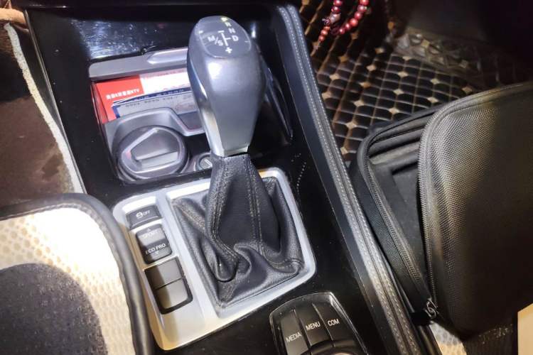 Used BMW 1 Series 2018 118i Sport Edition Gear Lever