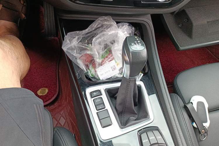 Used BMW 1 Series 2018 118i Sport Edition Gear Lever