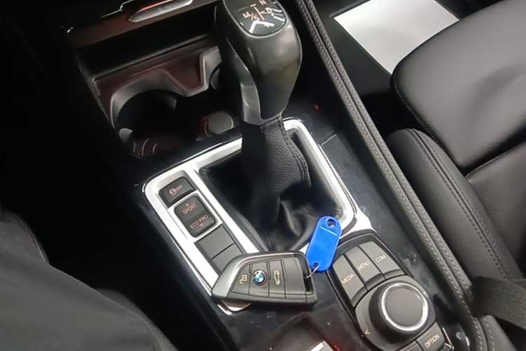 Used BMW 1 Series 2018 118i Sport Edition Gear Lever