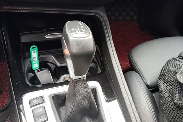 Used BMW 1 Series 2018 118i Sport Edition Gear Lever