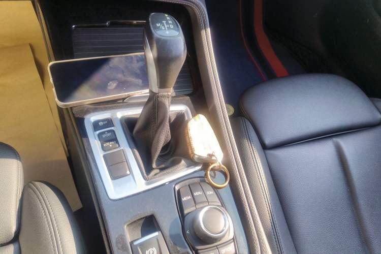 Used BMW 1 Series 2018 118i Sport Edition Gear Lever