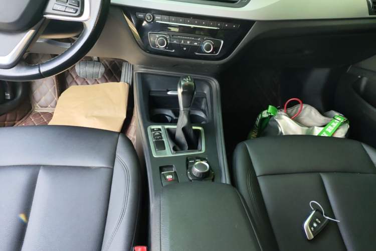 Used BMW 1 Series 2018 118i Fashion Model Gear Lever