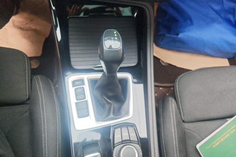 Used BMW 1 Series 2018 Facelifted 118i Sport Edition Gear Lever