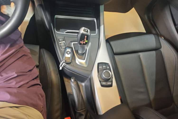 Used BMW 1 Series 2018 120i M Sport Package Gear Lever