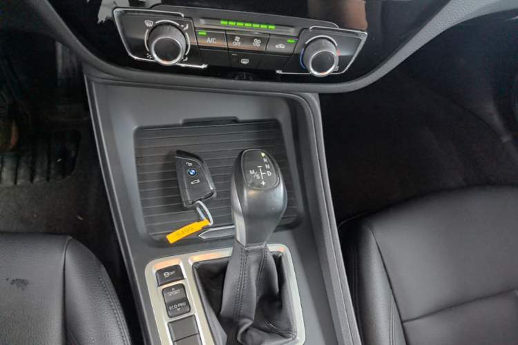 Used BMW 1 Series 2018 Revised 118i Fashion Edition Gear Lever