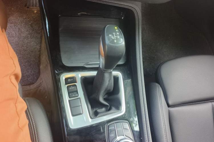 Used BMW 1 Series 2018 120i Design Package Model Gear Lever