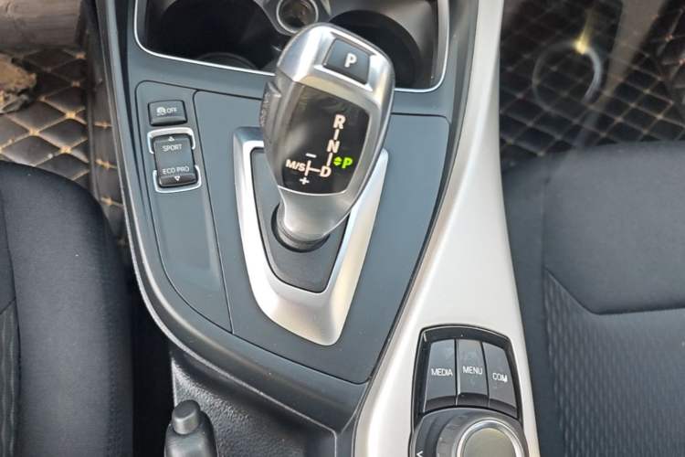 Used BMW 1 Series 2018 118i Leading Model Gear Lever