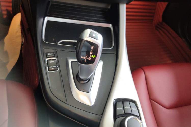 Used BMW 1 Series 2018 118i Leading Model Gear Lever