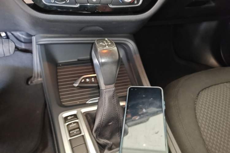 Used BMW 1 Series 2018 118i Fashion Model Gear Lever