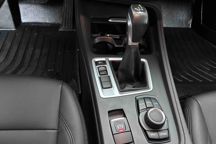 Used BMW 1 Series 2018 Revised 118i Fashion Edition Gear Lever
