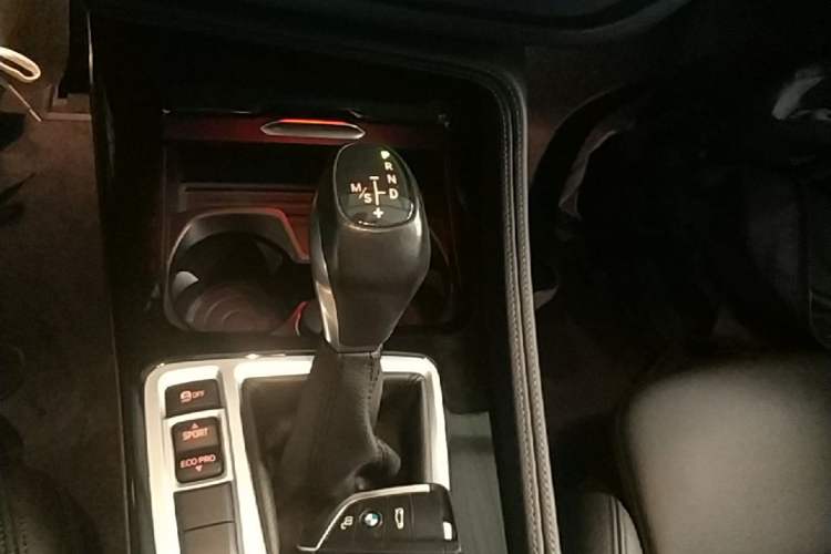 Used BMW 1 Series 2018 118i Sport Edition Gear Lever