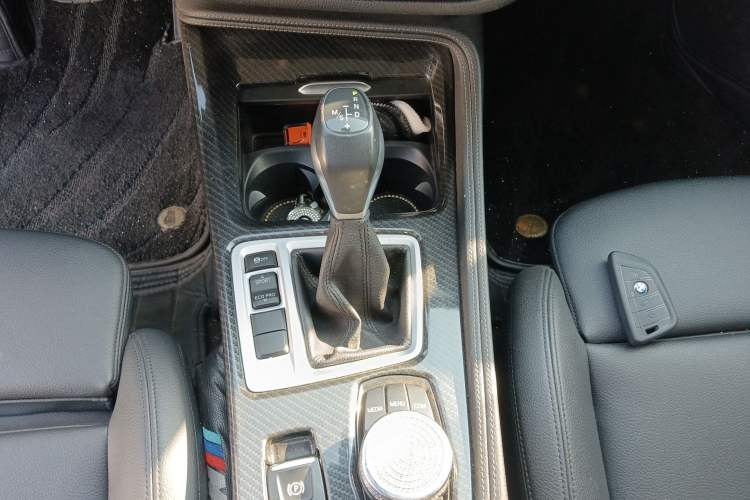 Used BMW 1 Series 2018 118i Sport Edition Gear Lever