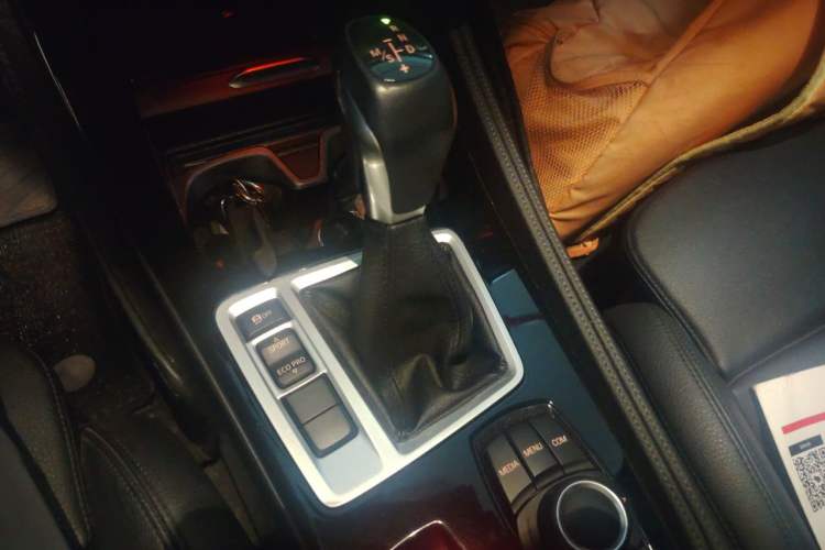Used BMW 1 Series 2018 118i Sport Edition Gear Lever