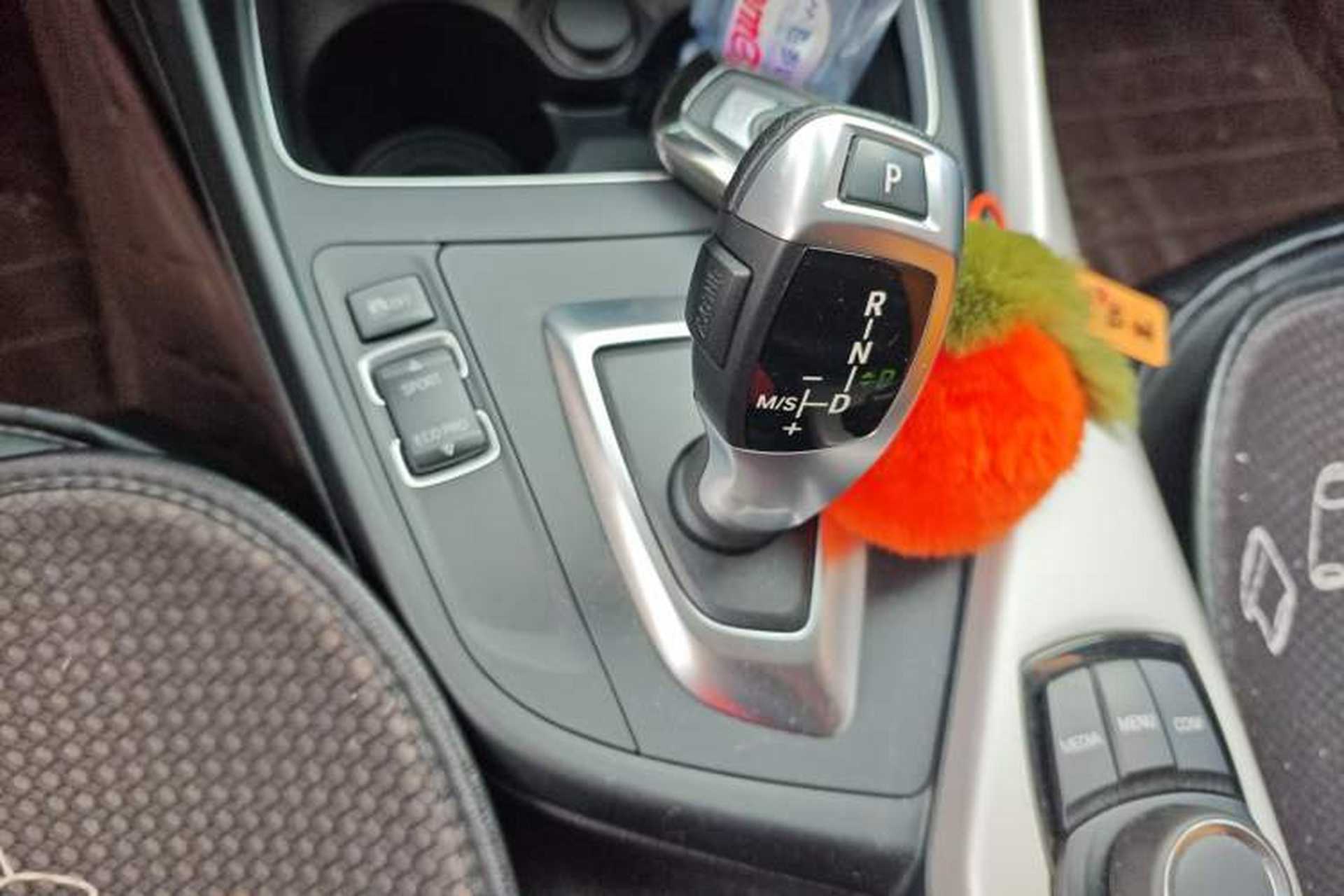 Used BMW 1 Series 2018 118i Leading Model Gear Lever