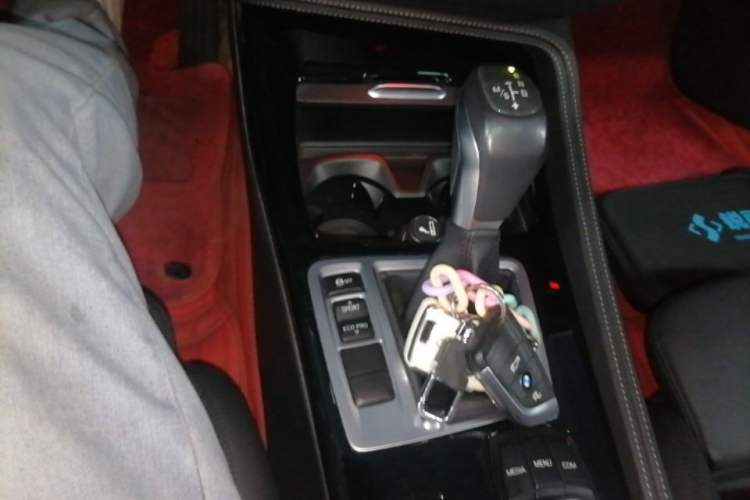 Used BMW 1 Series 2018 Facelifted 118i Sport Edition Gear Lever