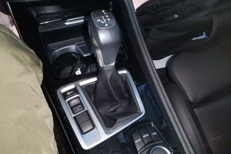 Used BMW 1 Series 2018 Facelifted 118i Sport Edition Gear Lever