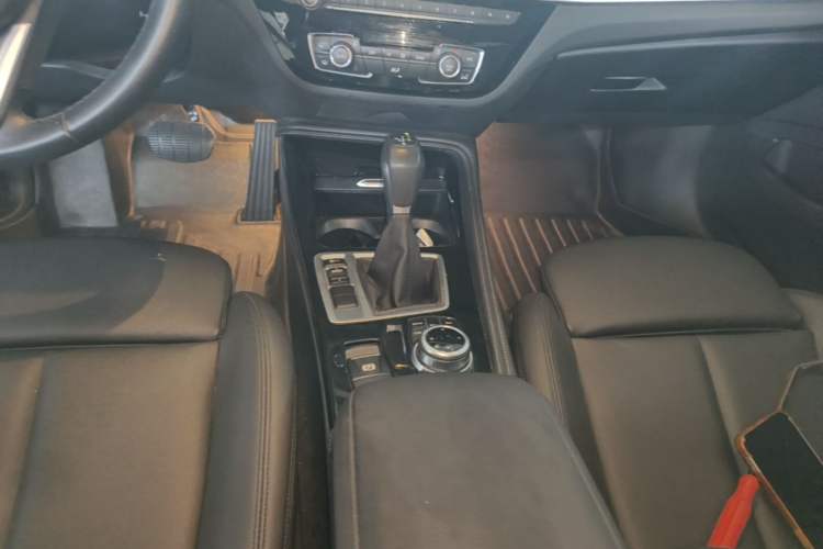 Used BMW 1 Series 2018 120i Design Package Model Gear Lever