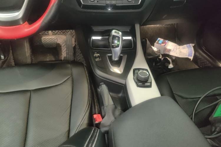 Used BMW 1 Series 2018 118i Leading Model Gear Lever