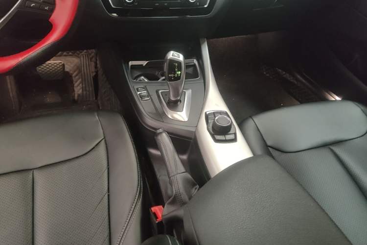Used BMW 1 Series 2018 118i Leading Model Gear Lever