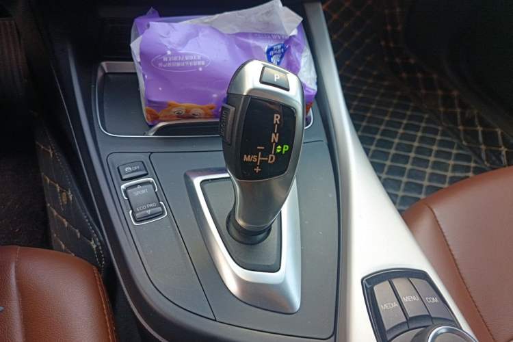 Used BMW 1 Series 2018 118i Leading Model Gear Lever