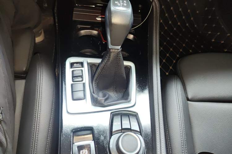 Used BMW 1 Series 2018 Facelifted 118i Sport Edition Gear Lever