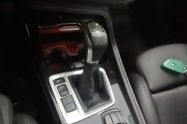Used BMW 1 Series 2018 118i Sport Edition Gear Lever