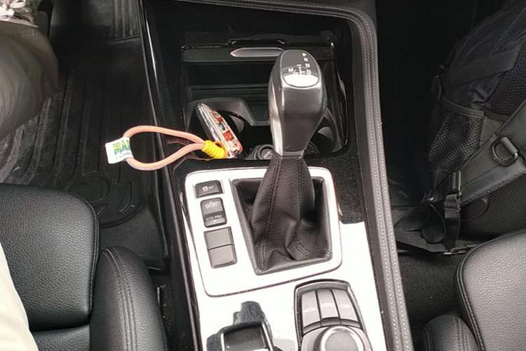 Used BMW 1 Series 2018 Facelifted 118i Sport Edition Gear Lever