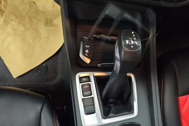 Used BMW 1 Series 2018 118i Fashion Model Gear Lever