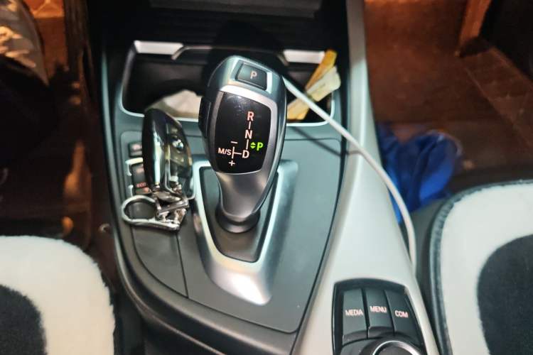 Used BMW 1 Series 2018 118i Leading Model Gear Lever