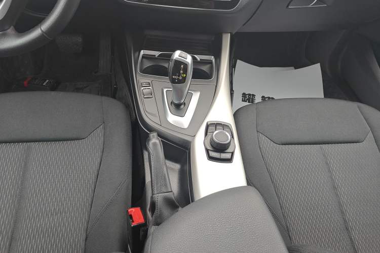 Used BMW 1 Series 2018 118i Leading Model Gear Lever