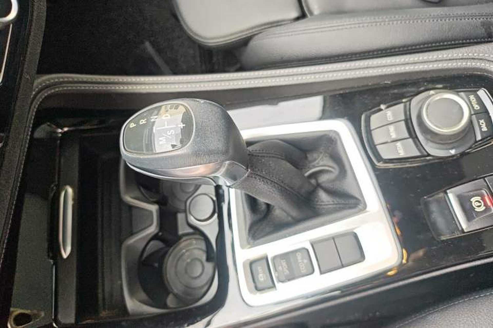 Used BMW 1 Series 2018 118i Sport Edition Gear Lever