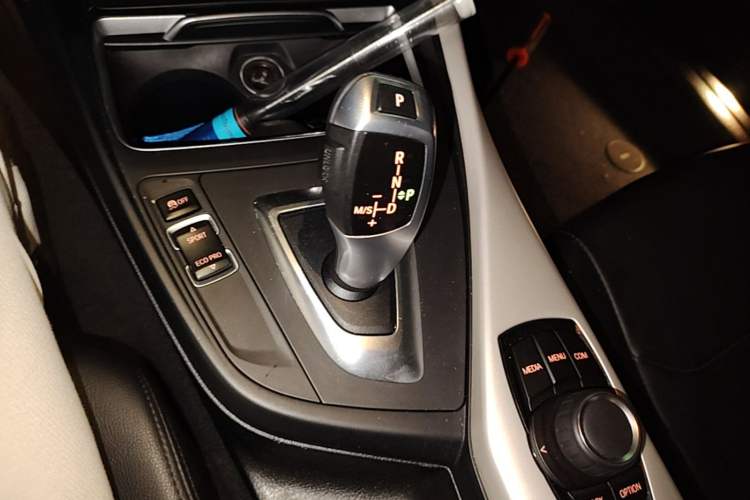Used BMW 1 Series 2018 118i Leading Model Gear Lever